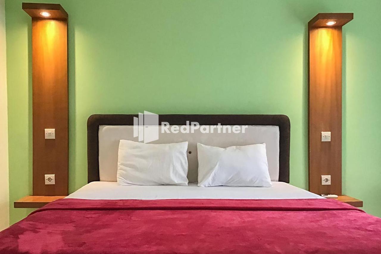 Pondok Mesari Redpartner Near Legian Beach Esterno foto